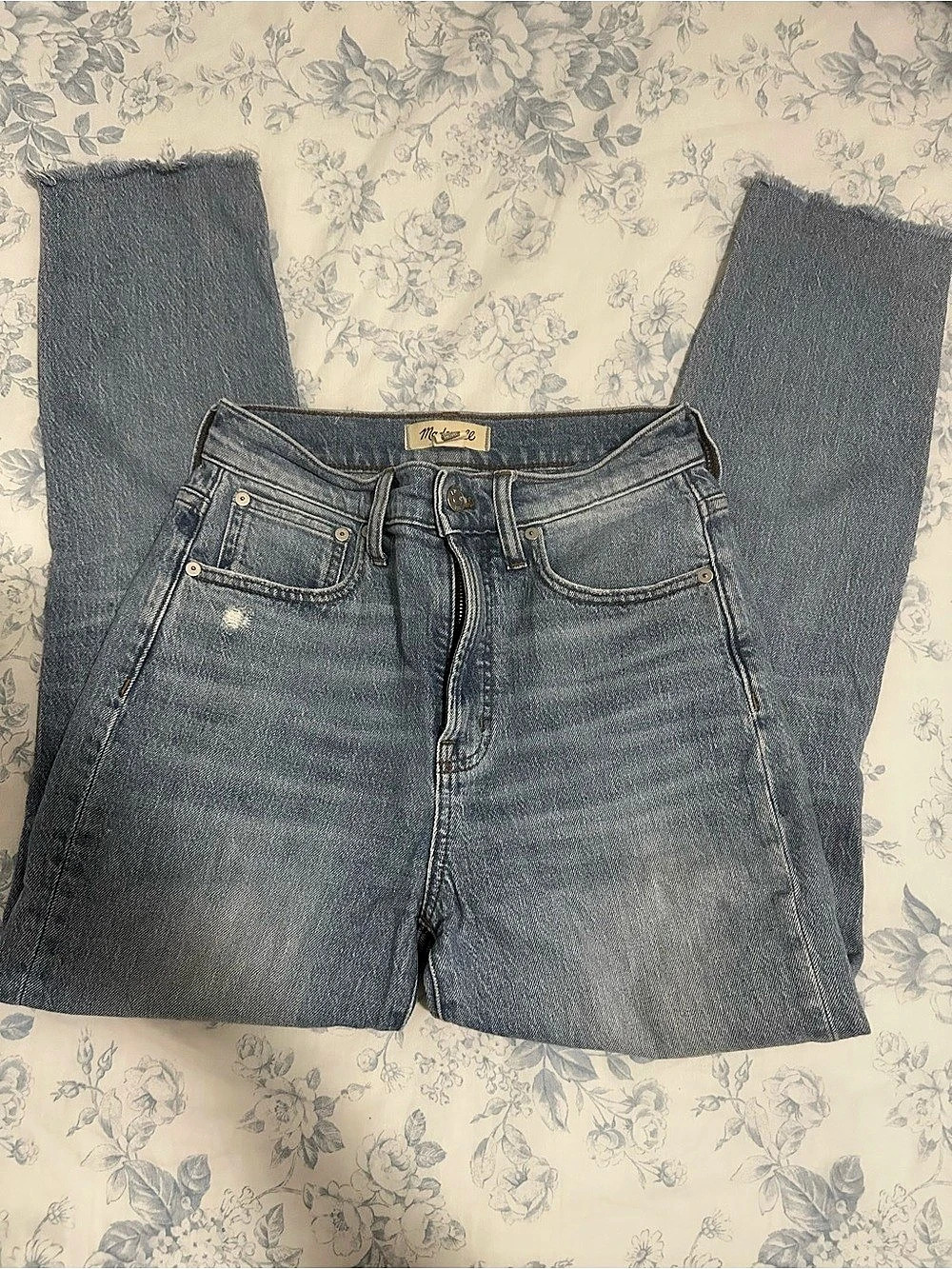 Madewell The Perfect Vintage Jean in Coney Wash: Destroyed Edition Straight Leg